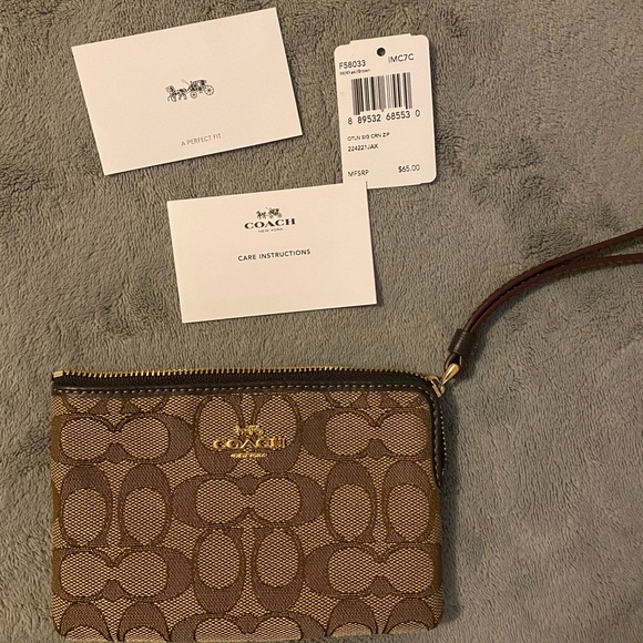 Coach Wallet wristlet  NWT - Picture 3 of 4